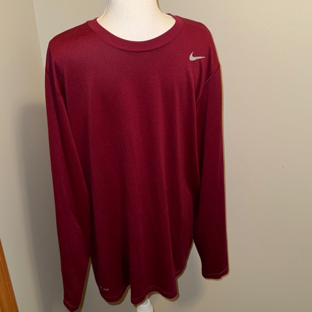 Nike Dri-Fit Men’s Burgundy Long-Sleeve Crewneck Shirt- Large